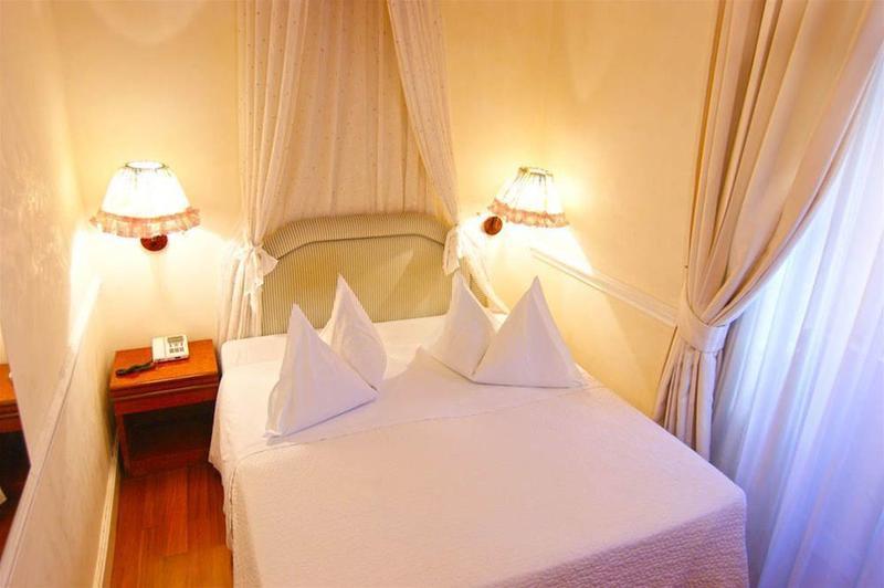 Hotel Marghera ローマ エクステリア 写真