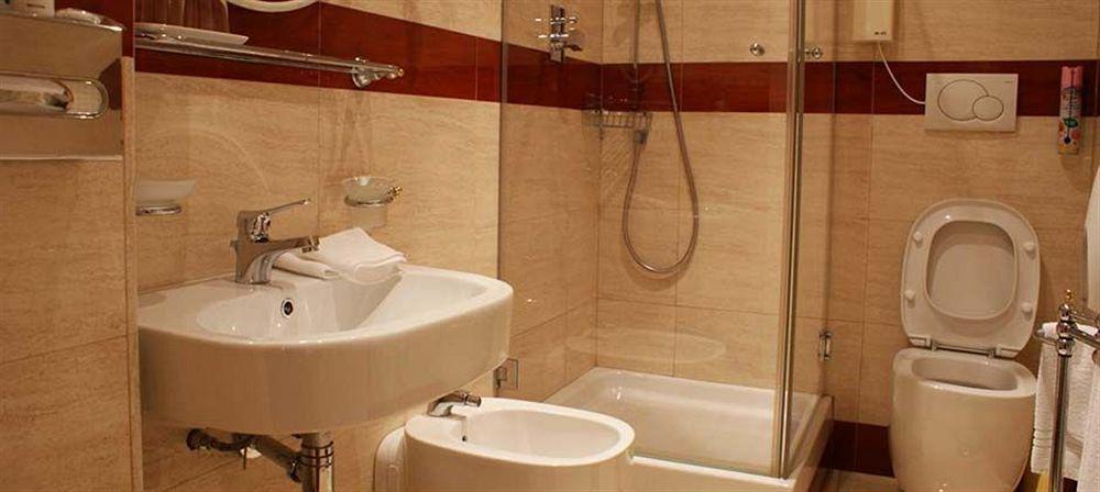 Hotel Marghera ローマ エクステリア 写真