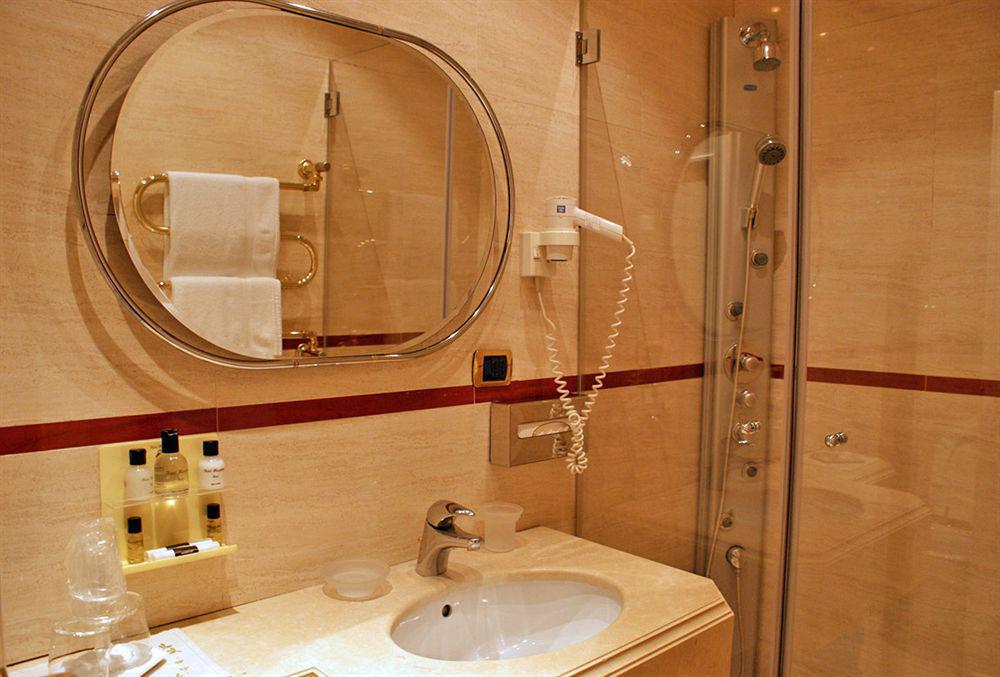 Hotel Marghera ローマ エクステリア 写真