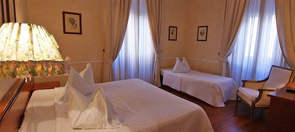 Hotel Marghera ローマ エクステリア 写真