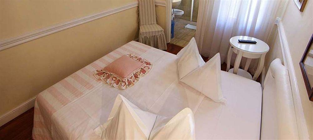 Hotel Marghera ローマ エクステリア 写真